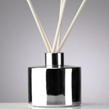 Load image into Gallery viewer, Reed Diffuser Silver with white reeds

